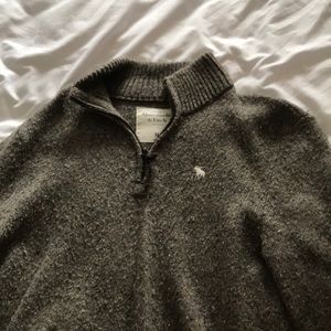 Abercrombie & Fitch sweater